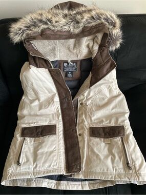 Kuhl Women's Cream and Brown Hooded Parka Vest with Faux Fur Trim